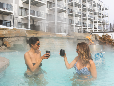 deux femmes dans les spas à Estérel Resort