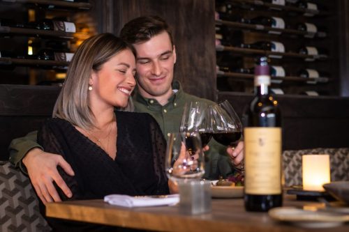 Couple-cave-a-vin-degustation-Shawn_Sirois (4)