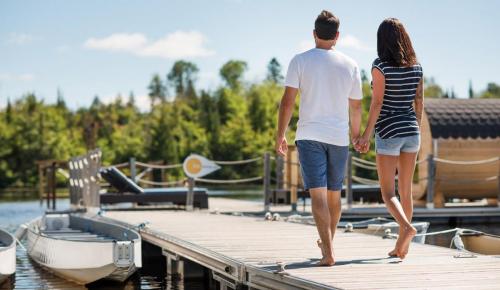 esterel-couple-quai-sauna