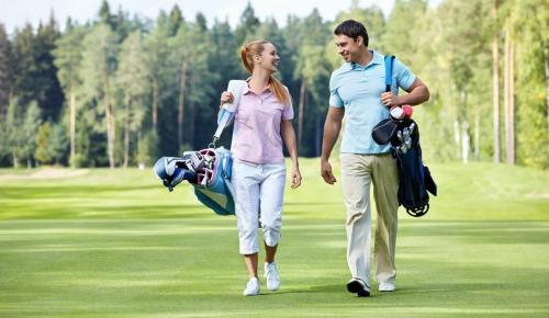 esterel-golf-couple