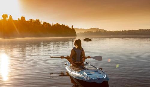 ete-2018-lac-paddle-fille